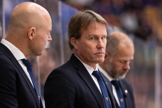 Head Coach Johan Garpenlöv of Sweden