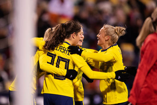 Loreta Kullashi, Anna Anvegård and Hanna Bennison of