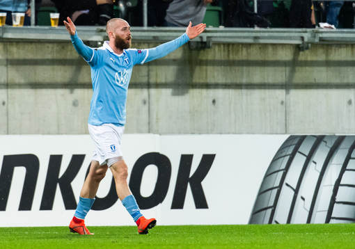 Jo Inge Berget of Malmö FF reatcs