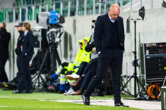 Uwe Rösler, head coach of Malmö FF looks dejected