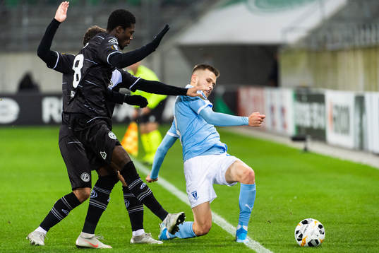 Guy Eloge Koffi Yao of Lugano and Arnor Traustason of
