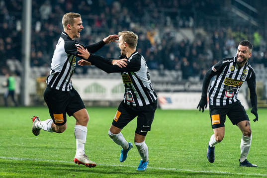 Landskronas Linus Olsson jublar