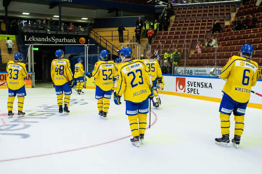 Swedish player leaving the ice