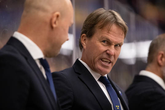 Head Coach Johan Garpenlöv of Sweden