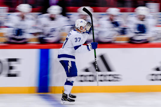 Yanni Gourde of Tampa Bay Lightning celebrates
