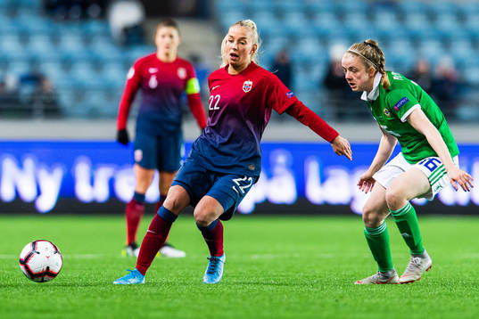 Rikke Bogetveit Nygard of Norway and Emma McMaster of