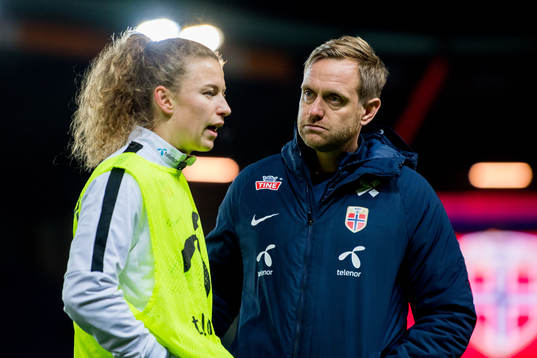 Synne Skinnes Hansen and Martin Sjögren, head coach of