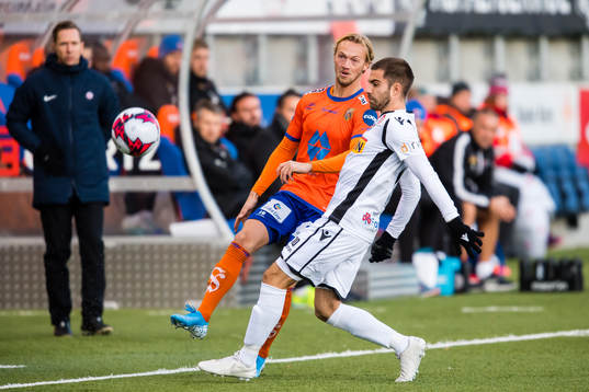 Jørgen Hatlehol of Aalesund and Ruben Herraiz Alcaraz of