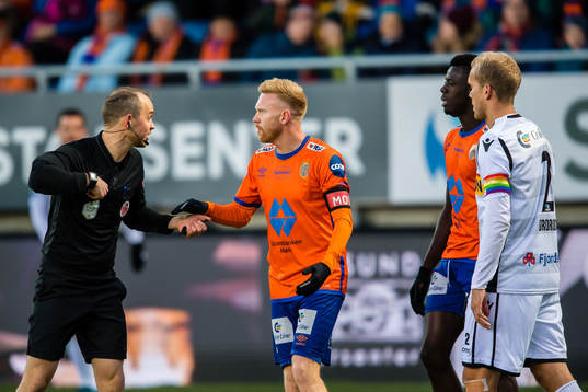 Christian Moen, referee, Fredrik Kjernmoen Carlsen and Pape