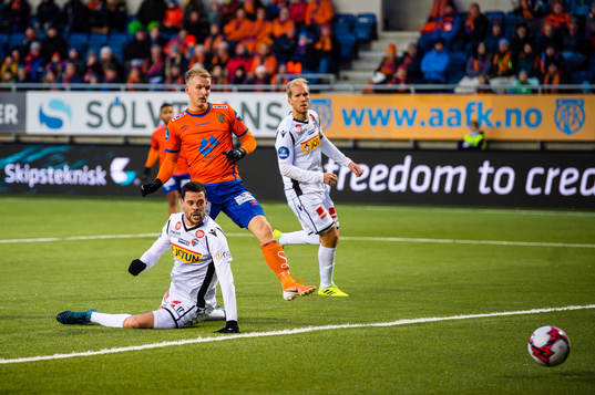 Torbjørn Agdestein of Aalesund scores the 1-1 goal