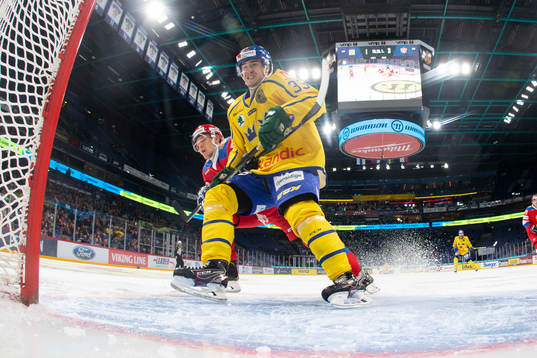 Nikita Soshnikov #90, RUS, Michael Lindqvist #33, SWE