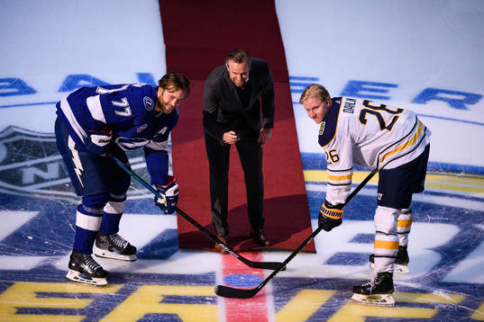 Niklas Kronwall at the ceremonial face off between Victor