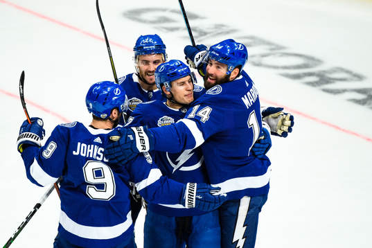 Pat Maroon of Tampa Bay Lightning celebrates the 1-1 goal