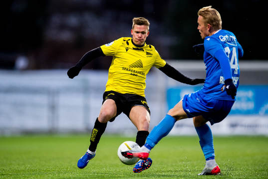 Eirik Wichne of Start and Morten Renå Olsen of Notodden