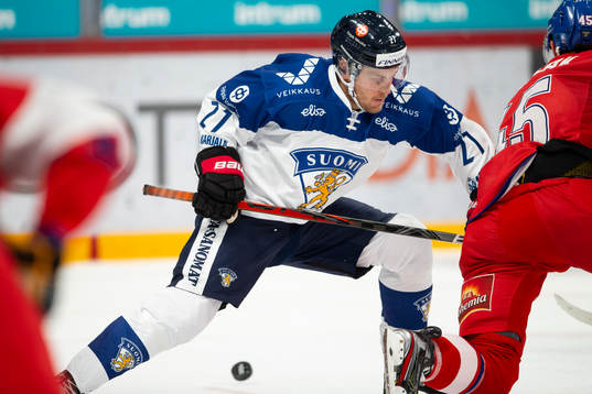 Juhani Tyrväinen #21, FIN