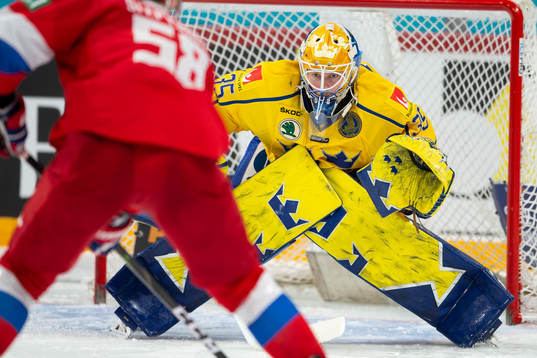 Anton Slepyshev #58, RUS, Magnus Hellberg #35, SWE