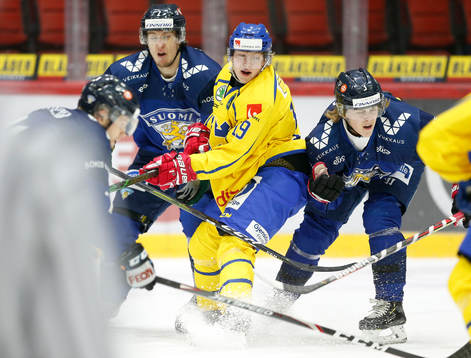 Santeri Hatakka #2, FIN, Karl Henriksson #19, SWE and