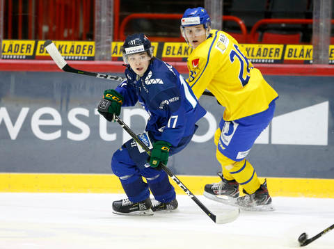 Matias MacCelli #17, FIN and Jonatan Berggren #26, SWE