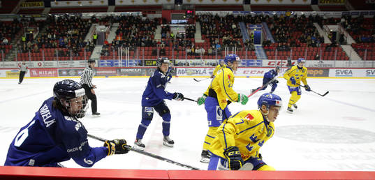 Topi Niemelä #6, FIN and Adam Wilsby #7, SWE