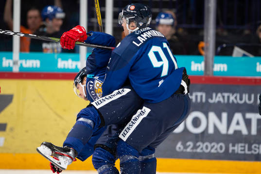 Mikko Lehtonen #4, FIN Juho Lammikko #91, FIN  celebrating