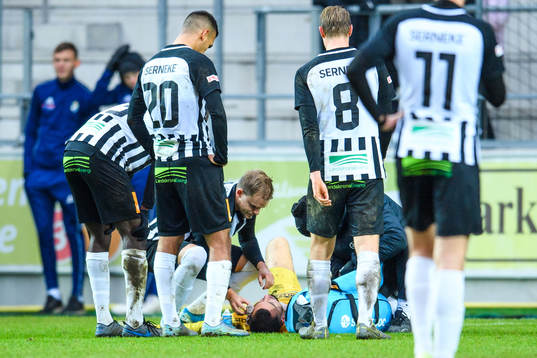 Landskronas målvakt Amr Kaddoura har ont
