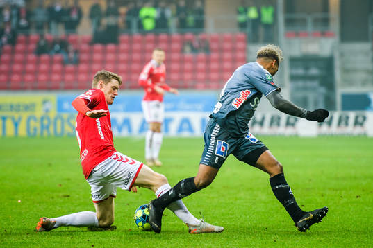 Kalmars Rasmus Elm och Brages Seth Kanteh Hellberg