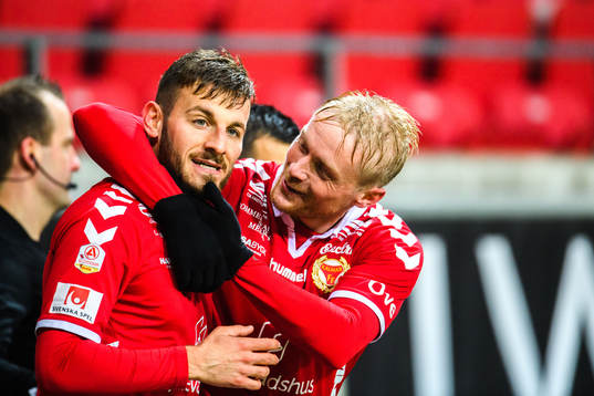 Kalmars Fidan Aliti och Geir Andre Herrem jublar