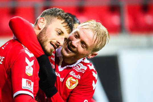 Kalmars Fidan Aliti och Geir Andre Herrem jublar