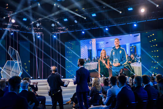 Robin Olsen tilldelats priset Årets Målvakt