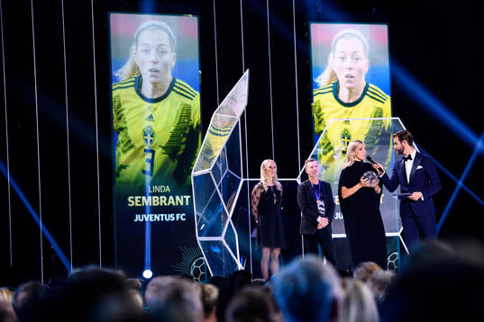 Linda Sembrant tilldelas priset Årets back