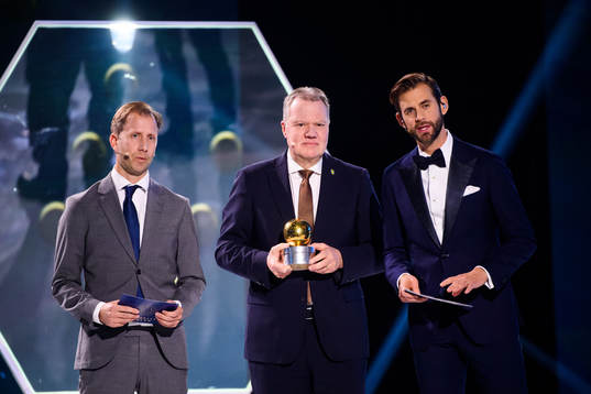 Simon Bank, Aftonbladet och Karl-Erik Nilsson, ordförande
