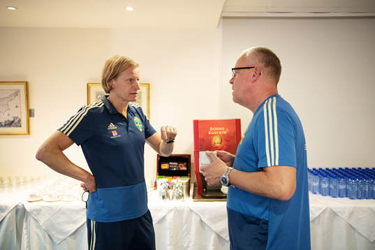 Stefan Pettersson, team manager, and Janne Andersson, head