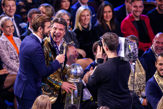 Programledare Pär Lernström och Djurgårdens sportchef