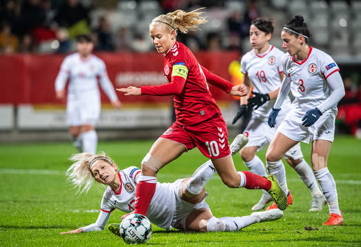 [DK=20191112: Pernille Harder, Danmark]