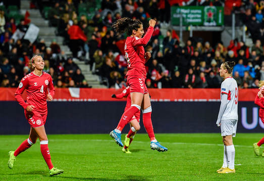 [DK=20191112: Nadia Nadim, Danmark, jubler