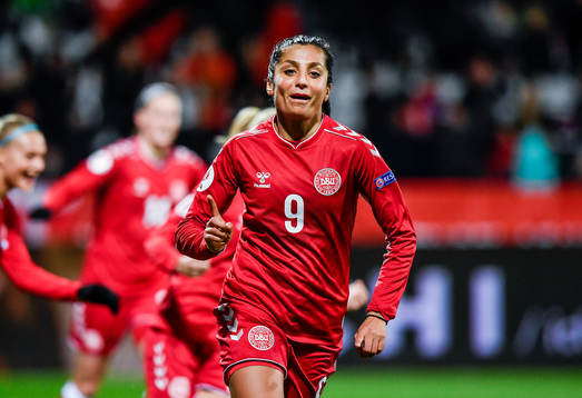 [DK=20191112: Nadia Nadim, Danmark, jubler]