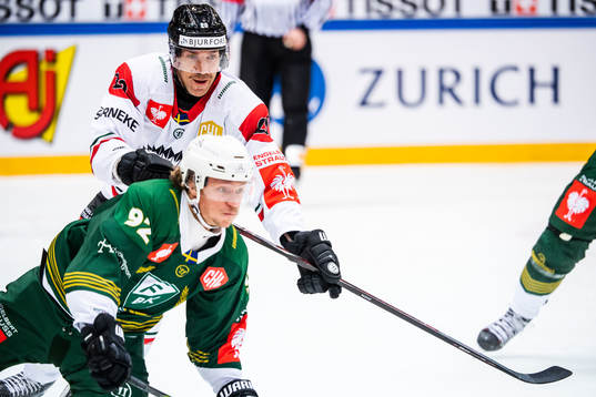 Joel Lundqvist of Frölunda and Jesper Olofsson of