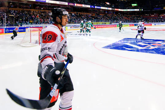 Players of Färjestad celebrate