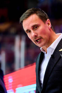 head coach Roger Rönnberg of Frölunda