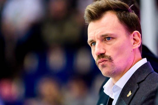 assistant coach Kristoffer Näslund of Frölunda
