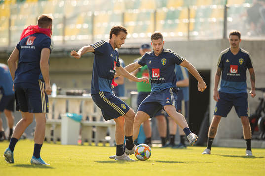 Albin Ekdal and Riccardo Gagliolo of the Swedish national