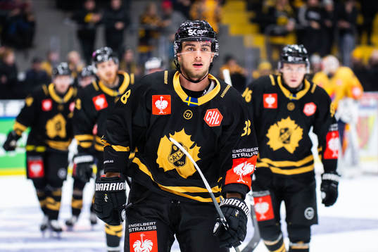Jacob Olofsson of Skellefteå celebrates