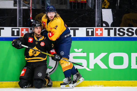 Jacob Olofsson of Skellefteå and Manuel Ågren of
