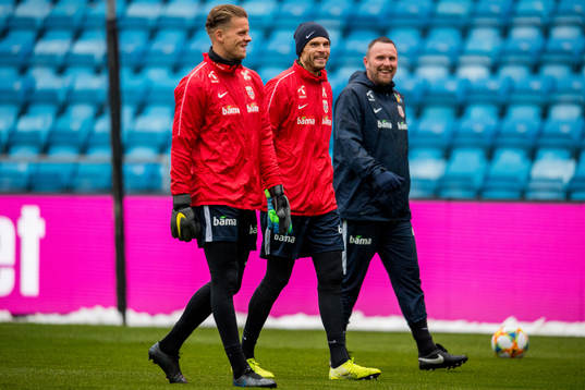 Goalkeepers Ørjan Nyland and Rune Almenning Jarstein of