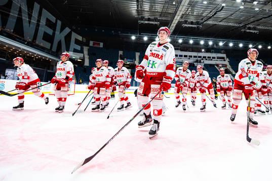 Timrås Sebastian Hartmann jublar