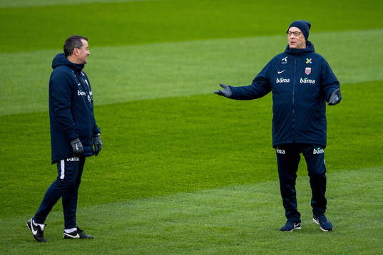 Per Joar Hansen, assistant coach, and Lars Lagerbäck, head