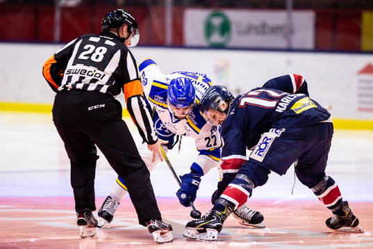 Leksands Marek Hrivik och Linköpings Sebastian Karlsson