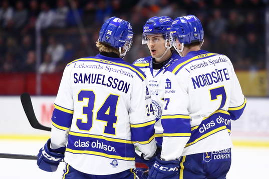 Leksands Sebastian Wännström (vänd hitåt)