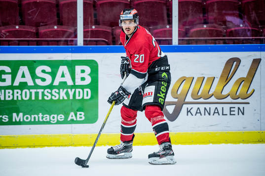 Malmö Redhawks Henrik Hetta värmer upp iklädd en