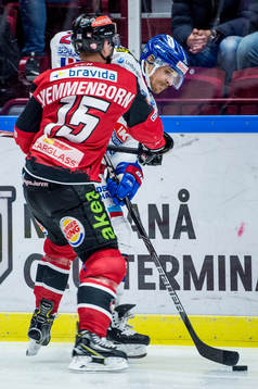 Oskarshamns Johannes Salmonsson mot Malmö Redhawks Axel